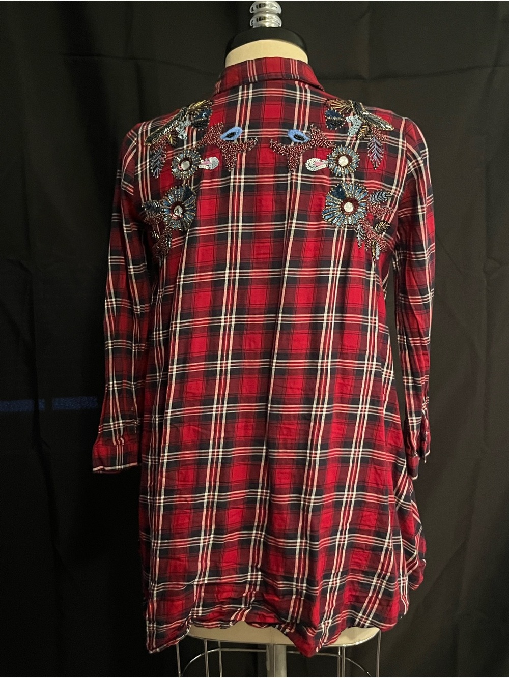 Zara Embroidered Red Plaid Button-Front Shirt - Picture 5 of 9
